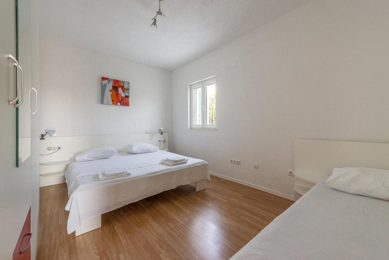 Apartments Tonci Og Okrug Gornji Eksteriør bilde